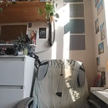 Snapshot of Shy_Bamby chatting on March 11, 10:54 am Shy Bamby online show from March 11, 10:54 am