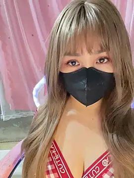 -Violet-t online show from May 11, 1:17 pm