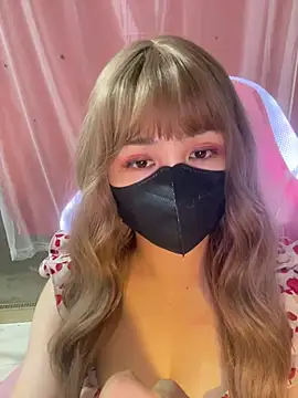 -Violet-t online show from May 18, 1:39 pm