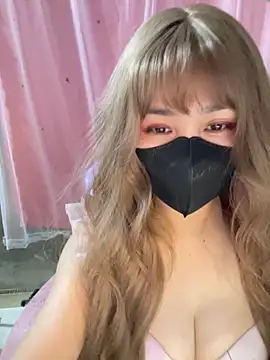 -Violet-t online show from May 26, 12:12 pm