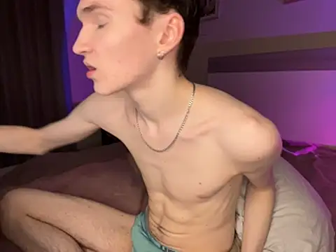 Snapshot of Eric_Dark chatting on February 9, 6:45 pm Eric Dark online show from February 9, 6:45 pm