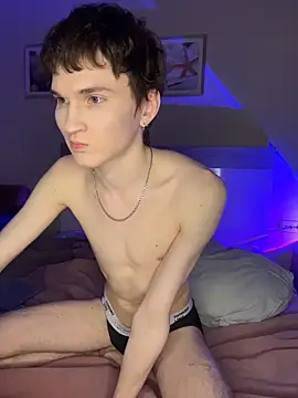 Snapshot of Eric_Dark chatting on March 14, 5:18 pm Eric Dark online show from March 14, 5:18 pm