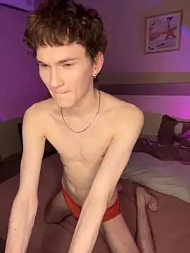 Snapshot of Eric_Dark chatting on March 19, 7:29 pm Eric Dark online show from March 19, 7:29 pm