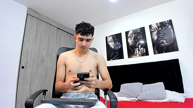 Alejo Grey online show from February 8, 8:01 pm