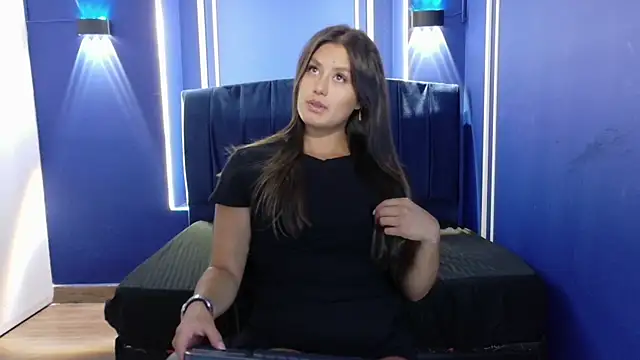 Snapshot of Miaa_1900 chatting on January 7, 8:22 pm Miaa 1900 online show from January 7, 8:22 pm