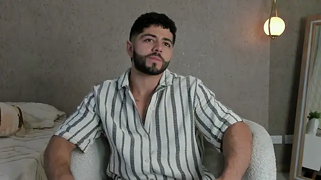 Thiago moretti online show from July 15, 11:21 pm