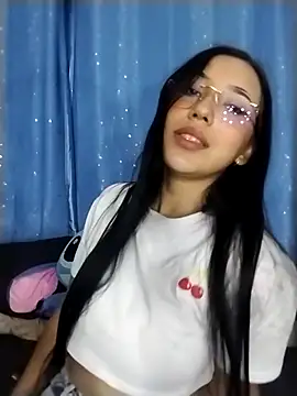 Snapshot of Mmelissaa chatting on February 16, 3:57 am Mmelissaa online show from February 16, 3:57 am