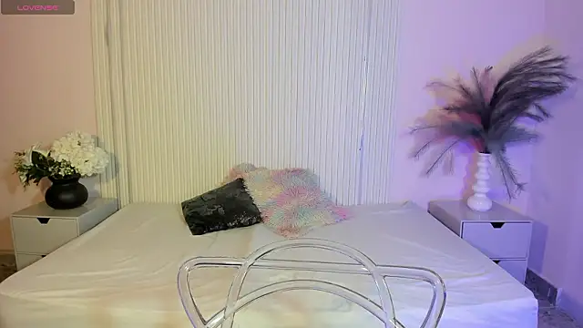 LyraFrost5 online show from March 26, 2:17 am