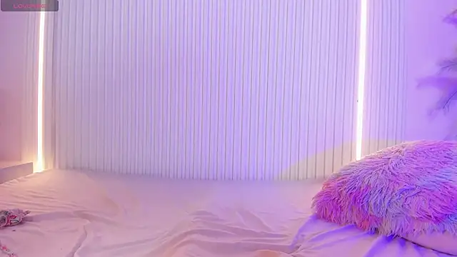 LyraFrost5 online show from March 27, 8:26 am