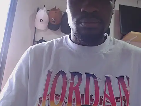 Snapshot of roddy07rich chatting on February 2, 5:33 pm roddy07rich online show from February 2, 5:33 pm
