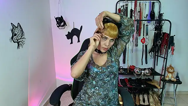 Snapshot of ariannaconnor_ chatting on March 22, 3:43 am ariannaconnor online show from March 22, 3:43 am