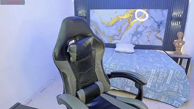 Dark Desiree18 online show from March 19, 12:20 pm