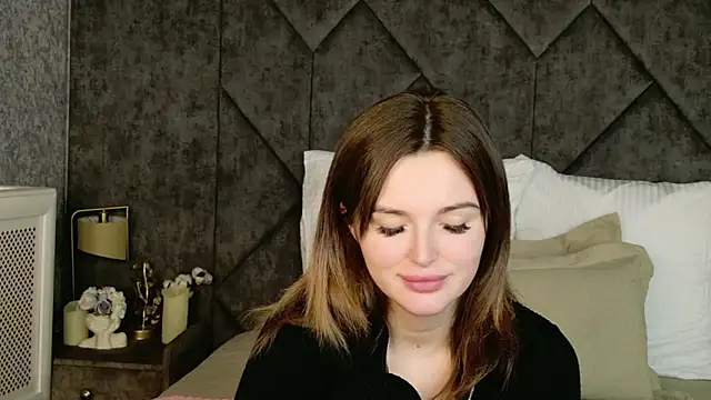 Snapshot of Karina_Thorn chatting on February 8, 10:02 pm Karina Thorn online show from February 8, 10:02 pm