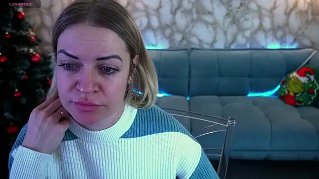 AnnaRayy online show from January 10, 6:48 am