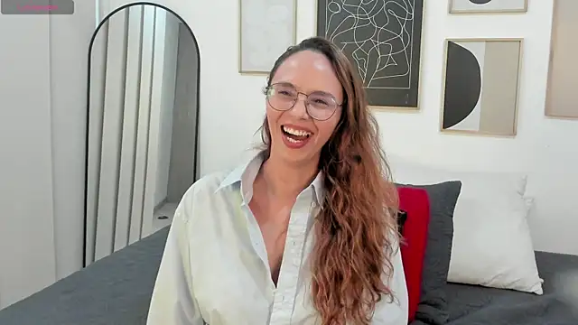 Julianneharris online show from July 11, 3:04 pm