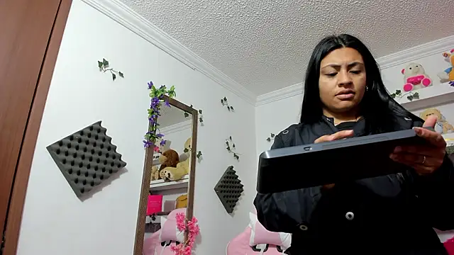 maira diazz online show from February 9, 12:09 pm