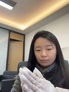 Qrooo online show from February 4, 7:47 am