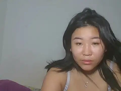 Zyeiii online show from March 21, 7:35 am