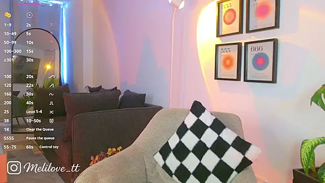 MelyTaylor  online show from March 13, 9:32 pm