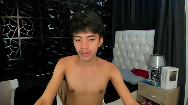 davincihugecock online show from February 3, 5:49 am