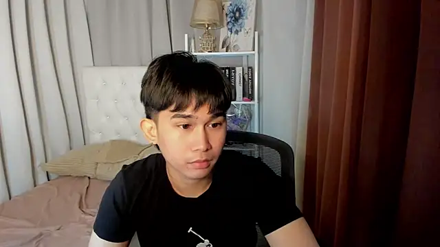 davincihugecock online show from February 24, 4:38 pm