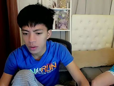 davincihugecock online show from February 26, 4:39 pm