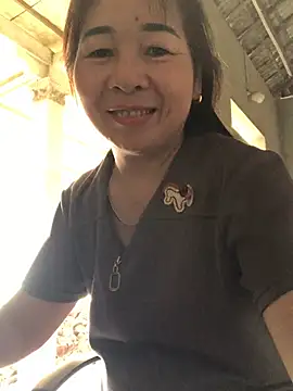 Snapshot of -Mery- chatting on April 11, 7:45 am -Mery- online show from April 11, 7:45 am