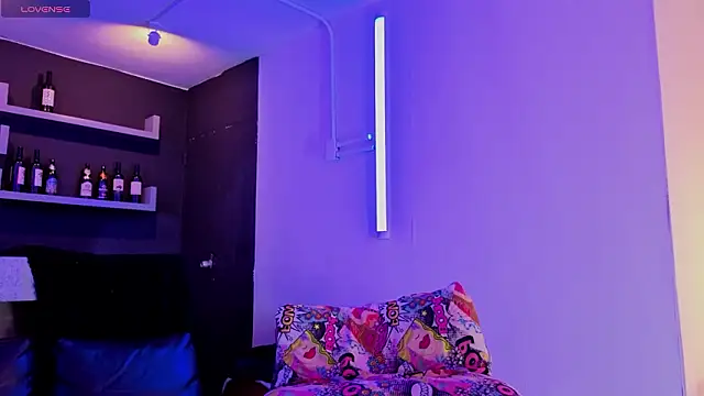 Snapshot of nova_salvatore chatting on March 2, 3:52 am nova salvatore online show from March 2, 3:52 am