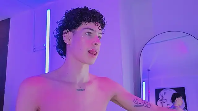 Snapshot of nova_salvatore chatting on March 6, 3:47 am nova salvatore online show from March 6, 3:47 am