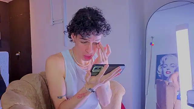 Snapshot of nova_salvatore chatting on March 15, 3:12 am nova salvatore online show from March 15, 3:12 am