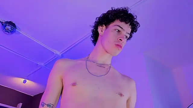 Snapshot of nova_salvatore chatting on March 20, 2:38 am nova salvatore online show from March 20, 2:38 am