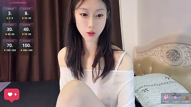 Snapshot of Queenbb88 chatting on July 17, 11:39 am Queenbb88 online show from July 17, 11:39 am