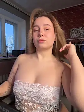 AnnaSeint online show from February 18, 1:40 pm