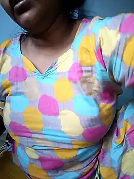 Snapshot of Desi_Nil_pori chatting on January 18, 4:27 am Desi Nil pori online show from January 18, 4:27 am