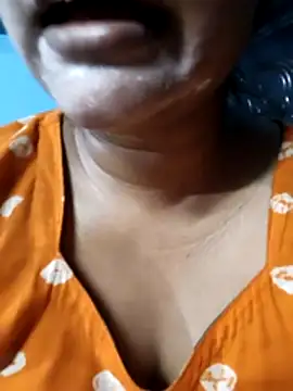 Snapshot of Desi_Nil_pori chatting on April 17, 5:38 pm Desi Nil pori online show from April 17, 5:38 pm