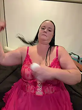 carinabro10 online show from February 6, 9:01 am