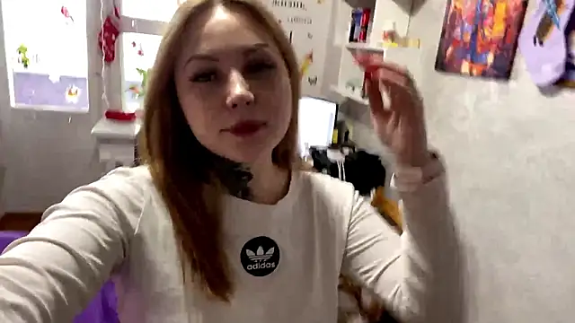 TraciBallena online show from February 9, 7:12 am