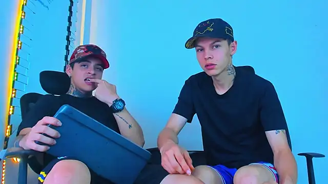 Thomas-Wil online show from February 27, 9:59 pm