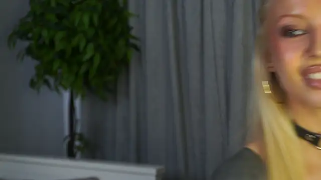 LanaReals online show from March 5, 8:10 am