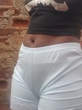 TRACYTOTO26 online show from February 13, 4:52 am