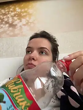 LadyinBed99 online show from February 3, 1:27 pm