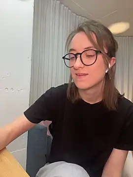 Persephone Kore online show from March 8, 4:11 pm