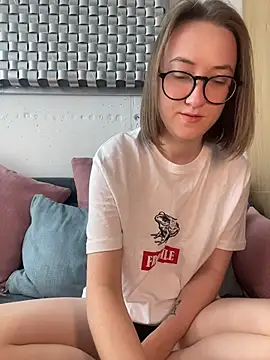 Persephone Kore online show from July 5, 2:13 pm