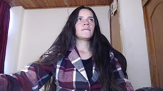 Shanel Lozano online show from May 8, 8:14 pm