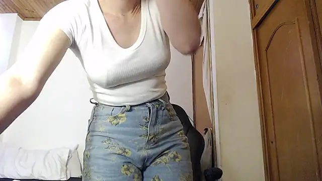 Shanel Lozano online show from May 13, 5:21 pm