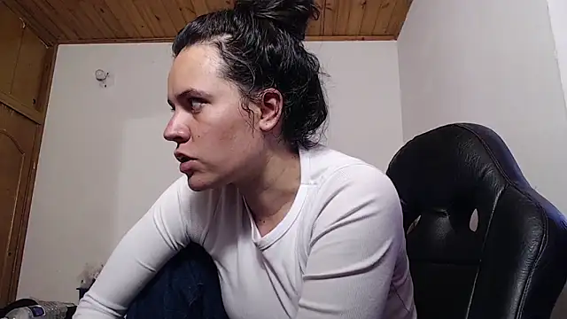 Shanel Lozano online show from May 25, 4:13 pm