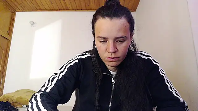 Shanel Lozano online show from June 14, 5:59 pm
