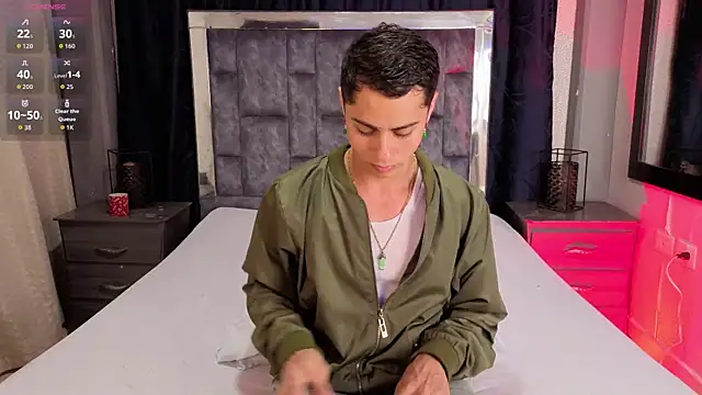 LeoMonnroe online show from June 13, 7:45 pm