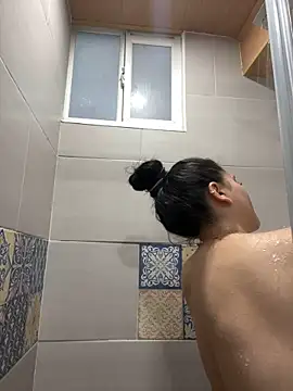 Veronica Wins  online show from February 10, 7:51 pm