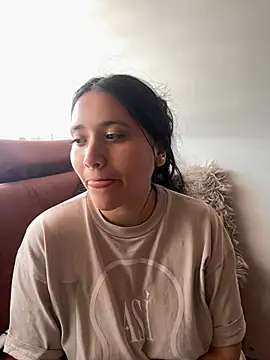 Veronica Wins  online show from March 5, 6:59 pm